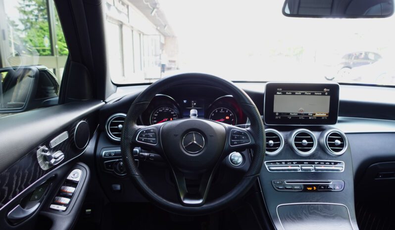
								2019 Mercedes-Benz GLC300 4MATIC full									