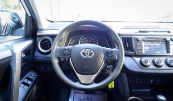 
									2015 Toyota RAV4 LE FWD full								