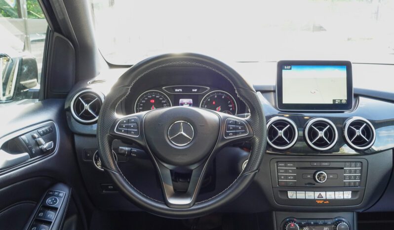 
								2016 Mercedes-Benz B250 4MATIC full									