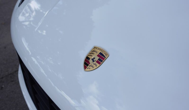 
								2017 Porsche Macan full									