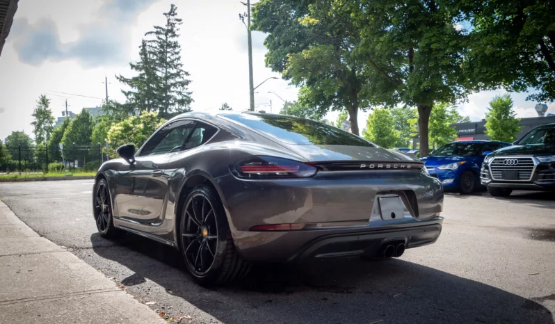 
								2017 Porsche 718 Cayman S 6-speed Manual full									